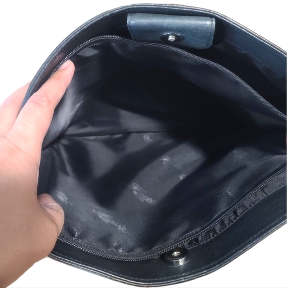 Fossil Leather Hand Bag with Stitch Detail - Picture 11 of 16